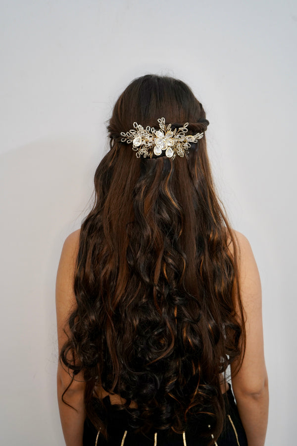 Highlighted Curly Volumizer (Set Of 3)  & Pearl Hair Brooch